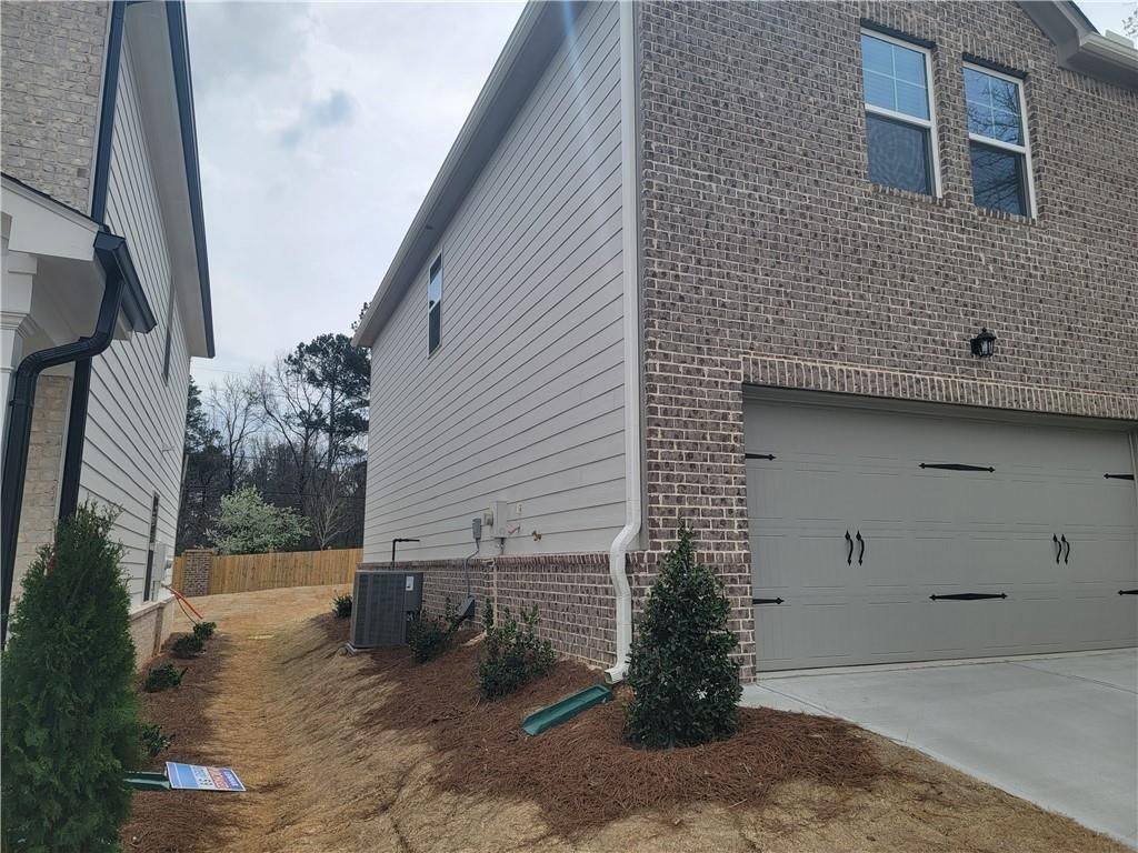 Building Photo - 4217 Waxwing St