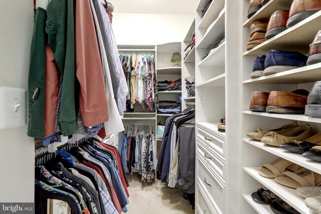 Building Photo - 2004 Potomac Ave