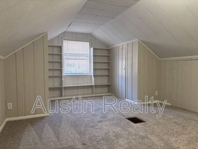 Building Photo - 2521 Cecelia Ave