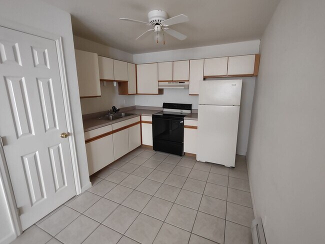 Building Photo - 123 W Cokedale Dr