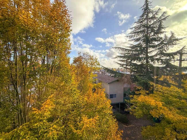 Building Photo - 3bd/2.5ba Seattle Townhome