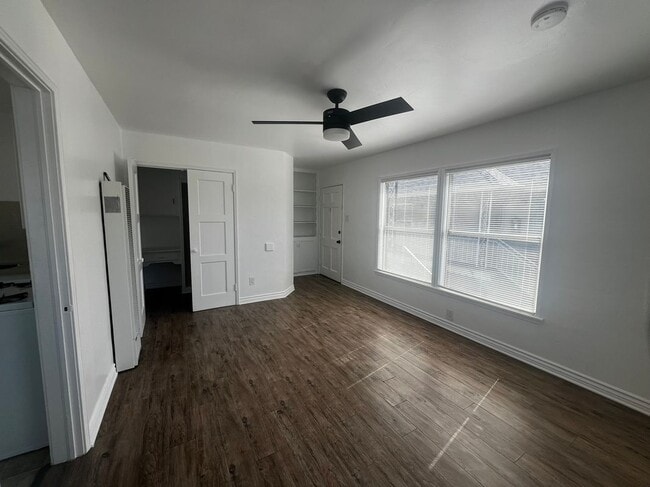 Building Photo - 5279 E The Toledo-Apt 5