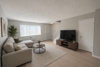 Building Photo - Newly Renovated 2 Bed, 1.5 Bath Townhome – Prime Location Near 28th Street