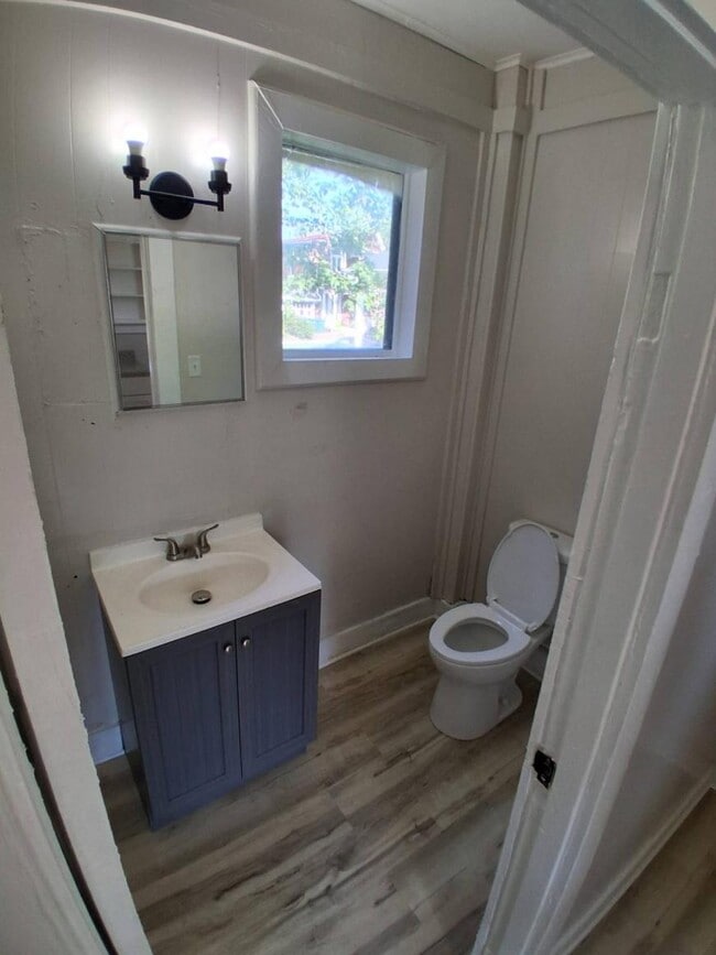 Building Photo - 3.0 bedroom in Richmond Indiana 47374