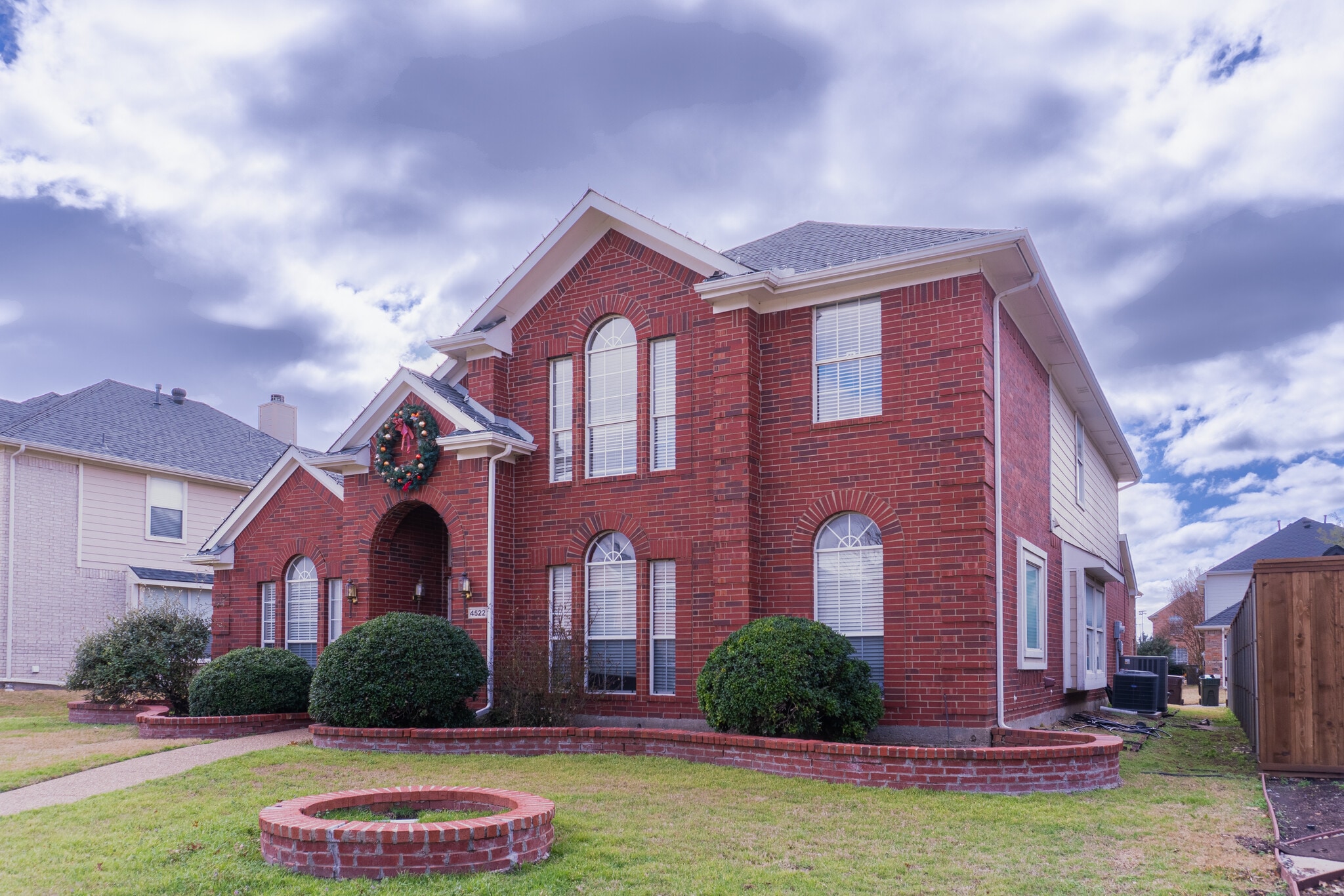 Building Photo - 4522 Oak Shores Dr