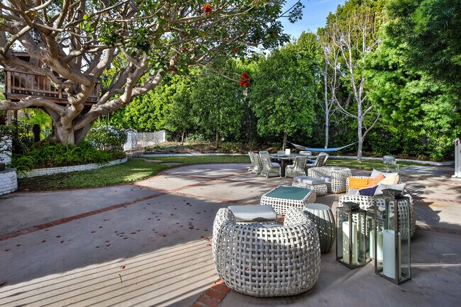 Back yard - 29225 Cliffside Dr