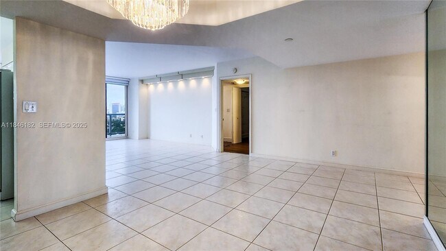 Building Photo - 3598 Yacht Club Dr