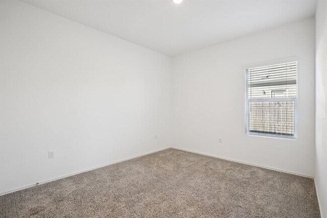 Building Photo - 15312 Sweet Mimosa Dr