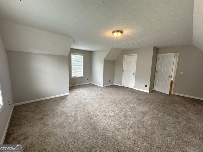 Building Photo - 2121 Silva Ct