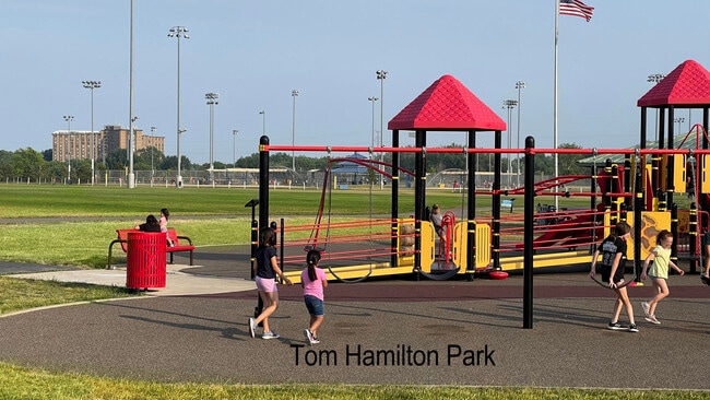 Building Photo - 1 Renaissance Pl