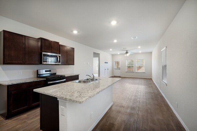 Building Photo - *MOVE IN SPECIAL: HALF OFF OF FIRST MONTHS RENT, IF MOVED IN BY DECEMBER 2025*