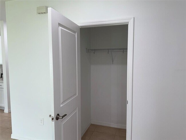 Building Photo - 121 Citrine Lp