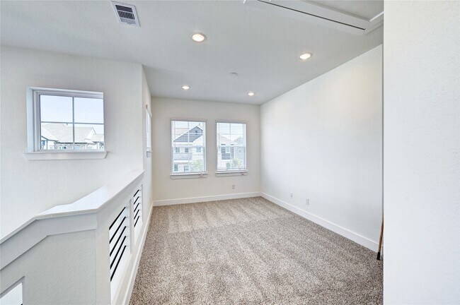 Building Photo - 7643 Meadow Mouse Ln