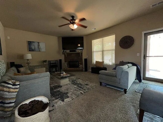 Building Photo - "Spacious 4-Bed Oasis with 2.5 Baths in Charming Simpsonville – 2400 Sq Ft of Comfort Awaits!"