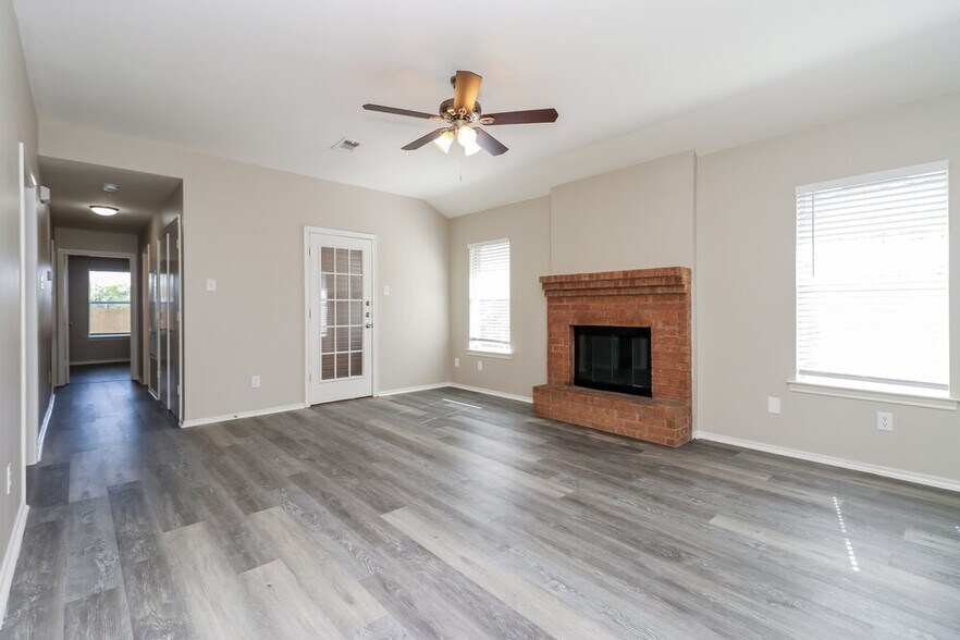 Building Photo - 616 Alabaster Pl