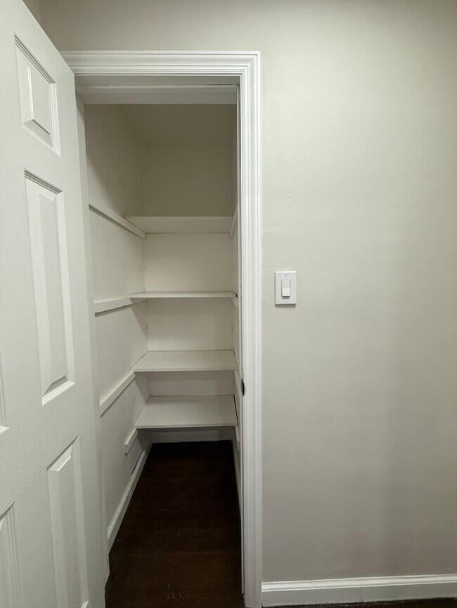 Building Photo - 255 Kawameeh Dr