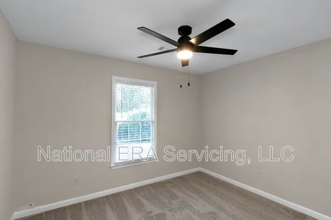 Building Photo - 30 Oaklake Ct