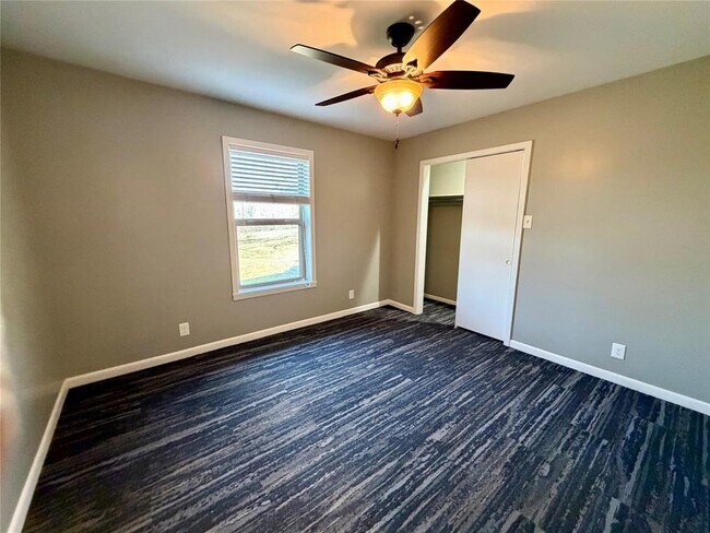 Building Photo - 9712 Springdale Rd