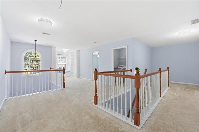 Building Photo - 903 Misty View Ct SW