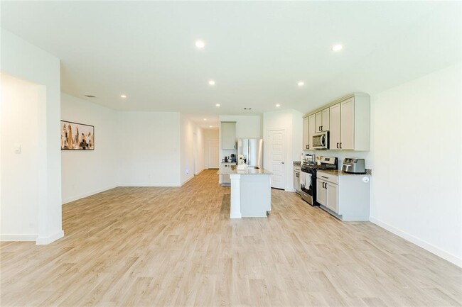 Building Photo - 31714 Brandon Ml Trl