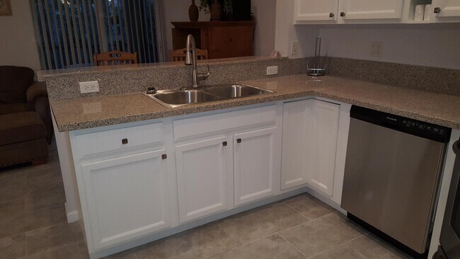 Building Photo - 8033 Carnoustie Pl