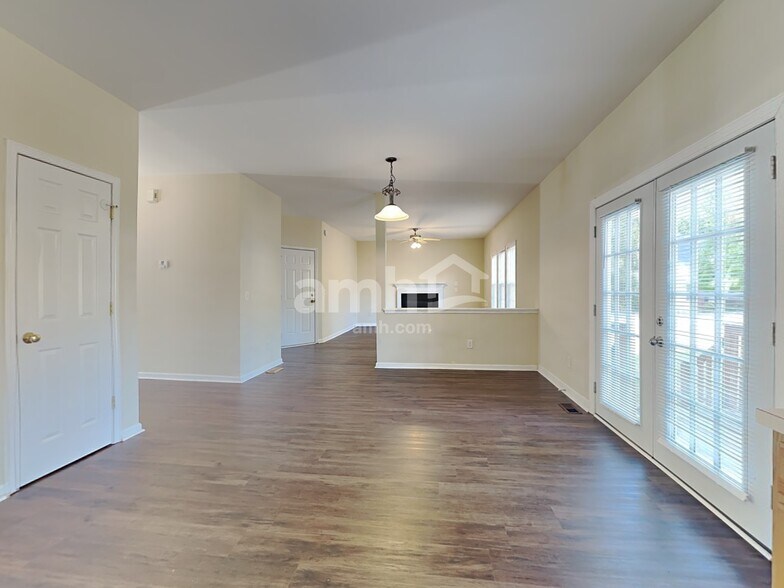 Building Photo - 815 Brookhannah Ct