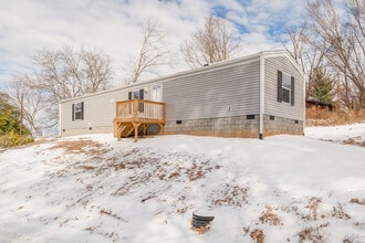 Building Photo - 13 Garden Rd