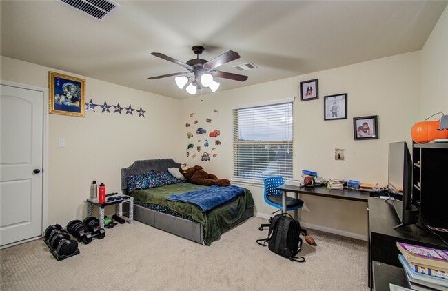 Building Photo - 2702 Fairfield Bend Pl