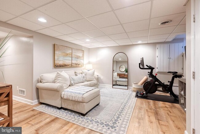 Building Photo - 39 Regester Ave