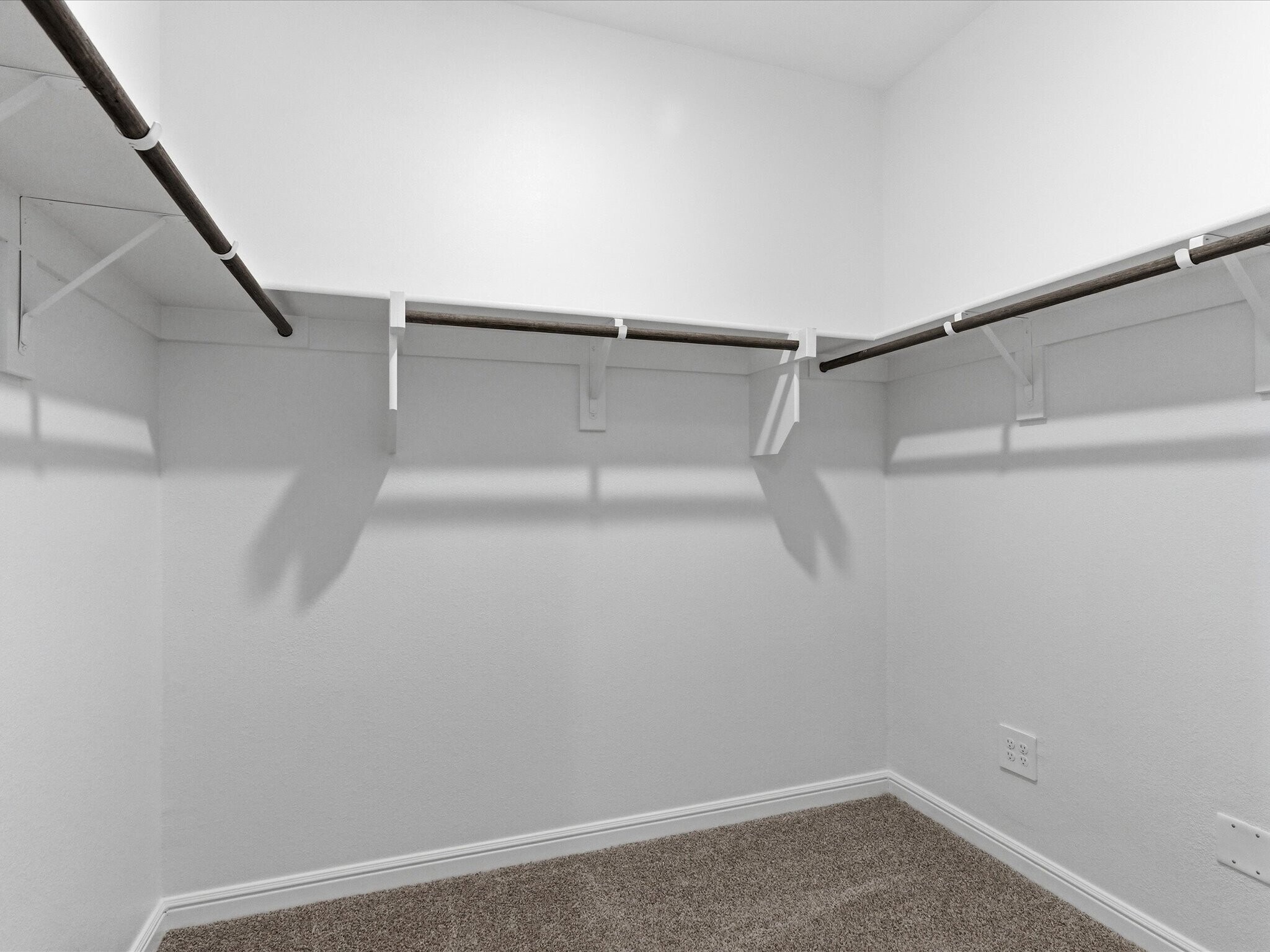 Closet - 713 Amber Fields Dr