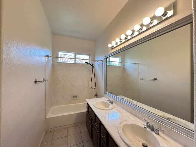 Building Photo - Pinnacle Peaks-Torrey Pines Southwest