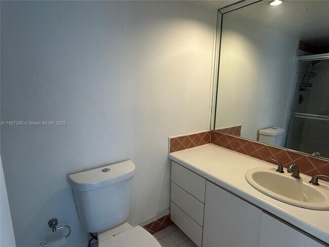 Building Photo - 1825 S Ocean Dr