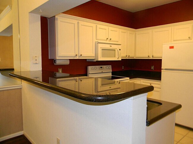 Building Photo - 1330 Old Spanish Trl
