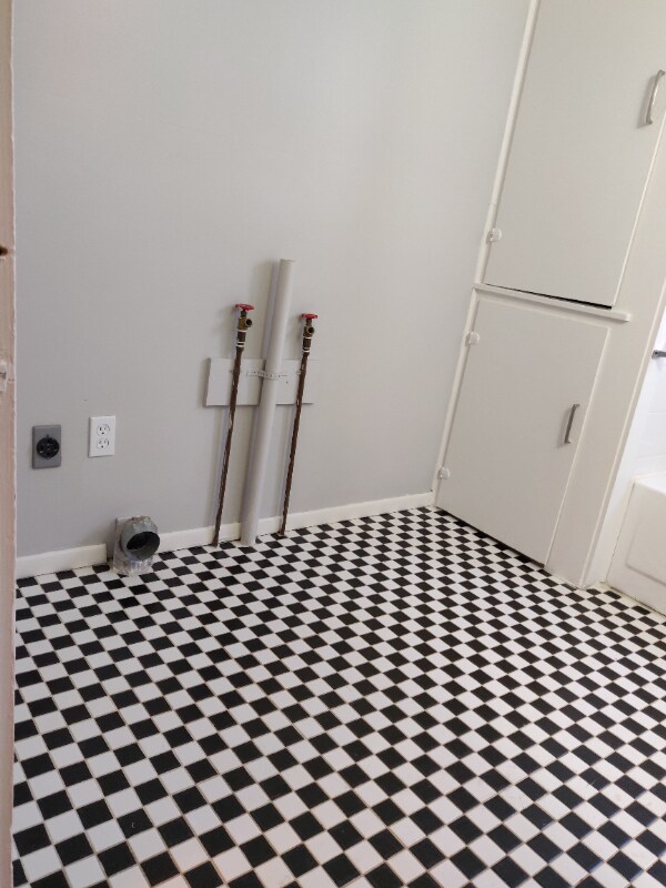 Building Photo - 408 N Elm St