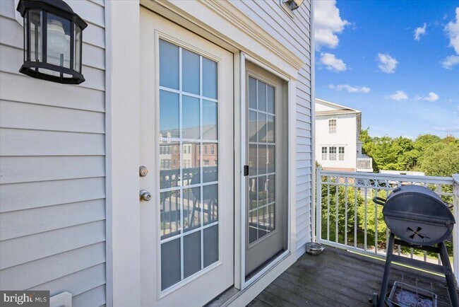 Building Photo - 402 Orchard Ridge Dr