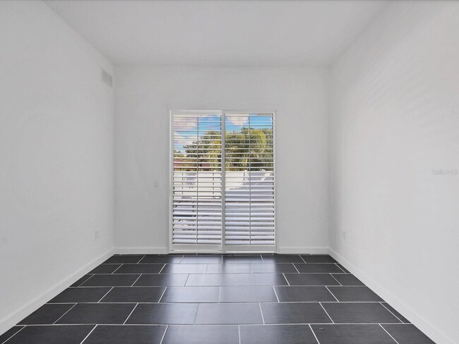 Building Photo - 4524 Riverwood Ave