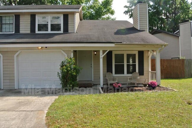 Primary Photo - 138 Holland Park Cir