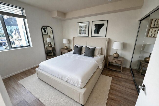 Building Photo - 3100 Sixth Ave