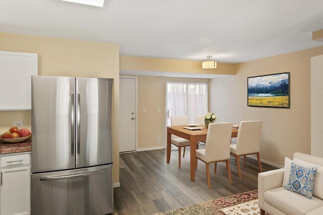 Building Photo - 924 Symphony Dr