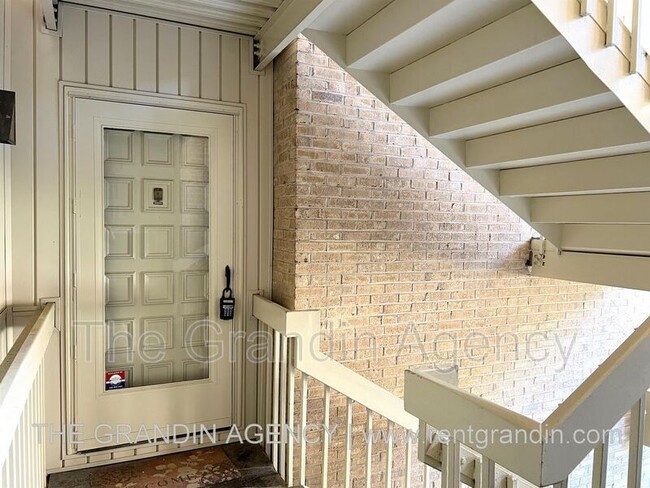 Building Photo - 5260 Crossbow Cir