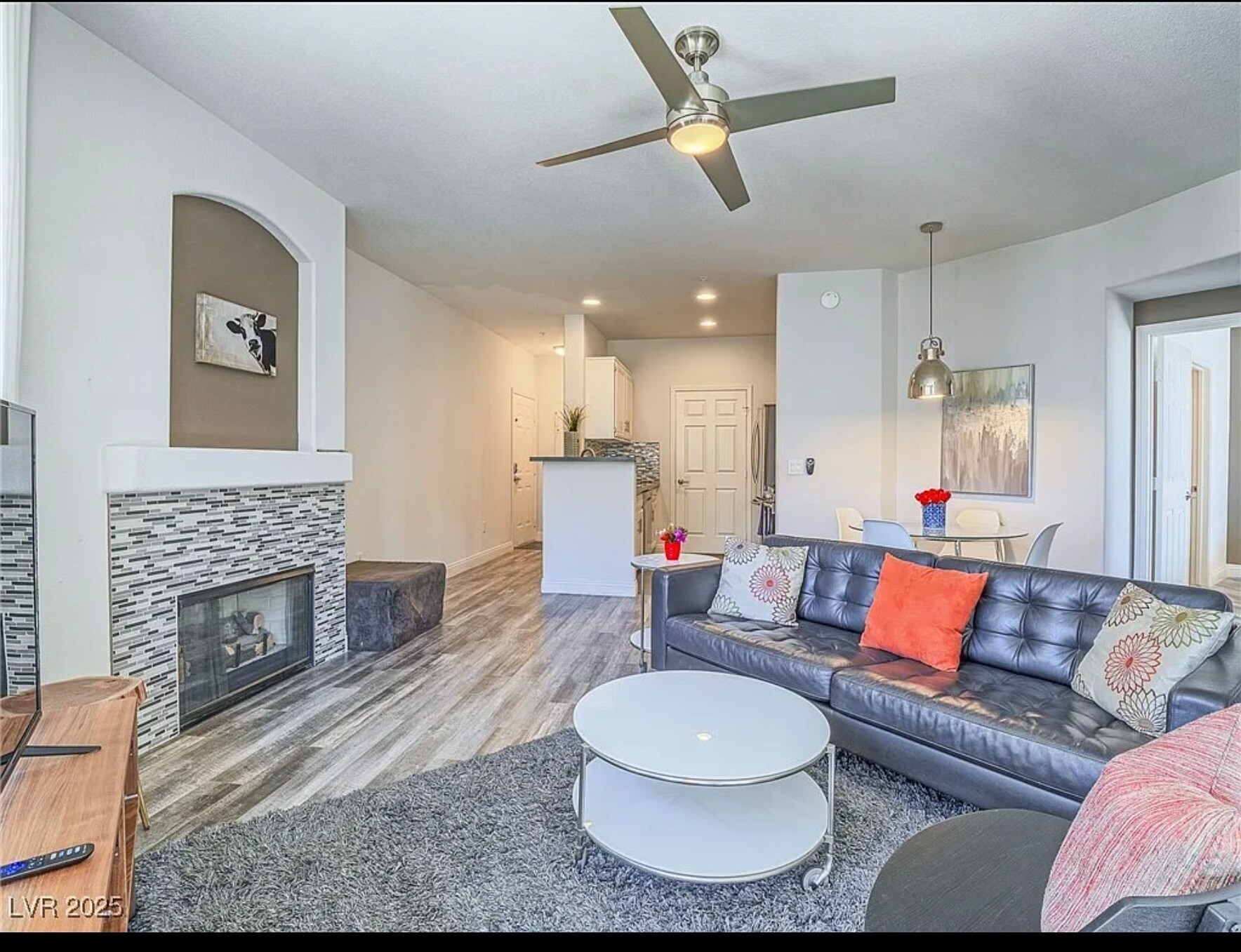 Building Photo - 7111 S Durango Dr