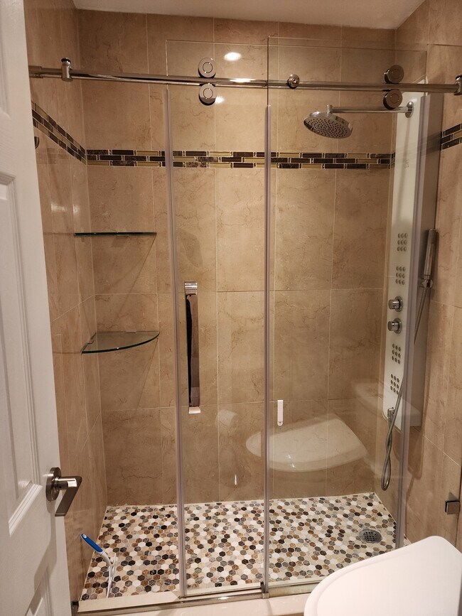 Master Bathroom - 3140 S Ocean Dr