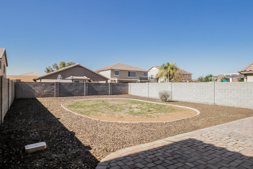Building Photo - 30846 N Bramwell Ave