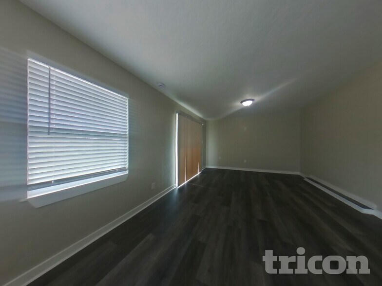 Building Photo - 7330 Cass Cir
