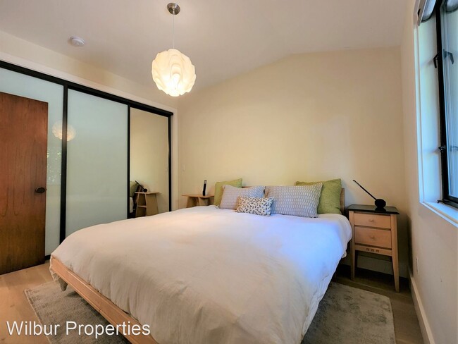 Building Photo - 1 br, 1 bath House - 73A Parkwood Dr.