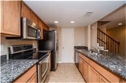 Building Photo - 939 Memorial Village Dr