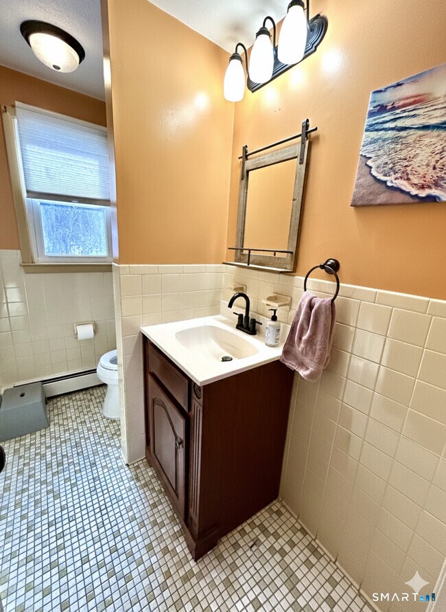 Building Photo - 24 Kellogg Rd