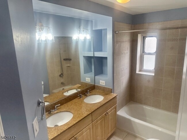 Building Photo - 70 S Munn Ave