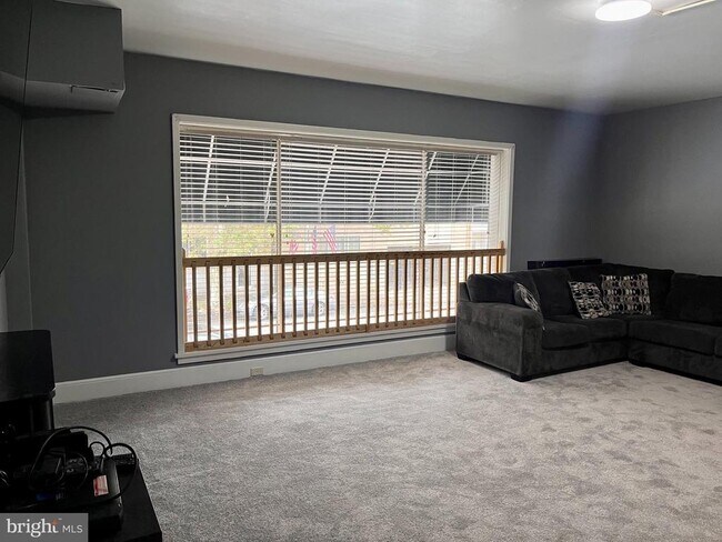 Building Photo - 27 N Hanover St