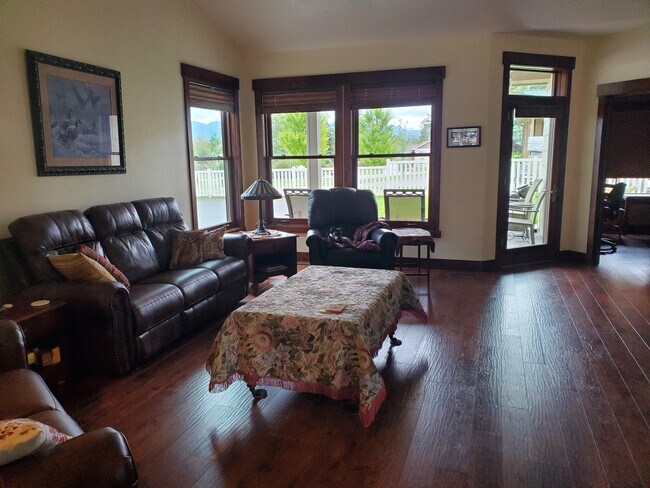 Building Photo - 73 Wind River Dr